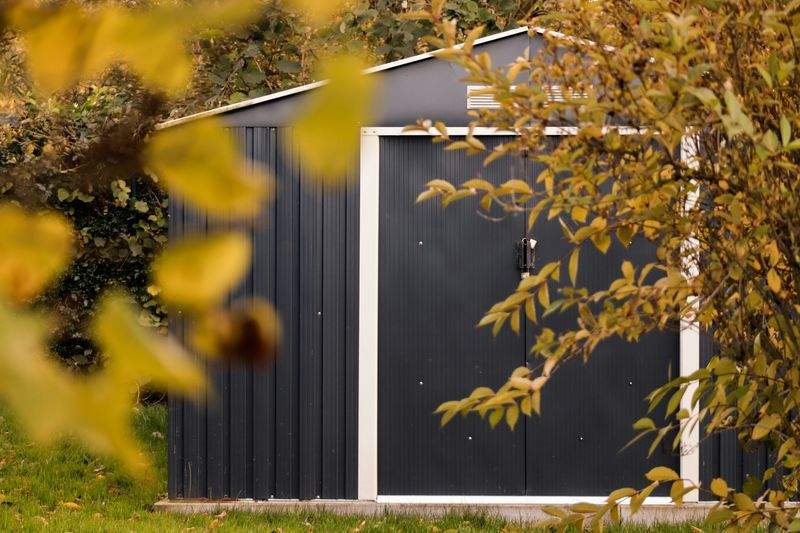 Maple Bloom Garden Studio 13